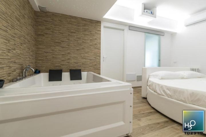 H3O Lago Di Garda Desenzano del Garda Room photo